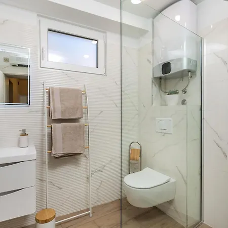 1 Bedroom Awesome In * Lovran