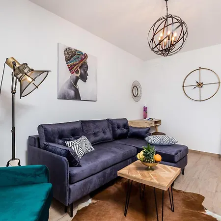Apartment 1 Bedroom Awesome In