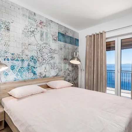 1 Bedroom Awesome In Apartment *